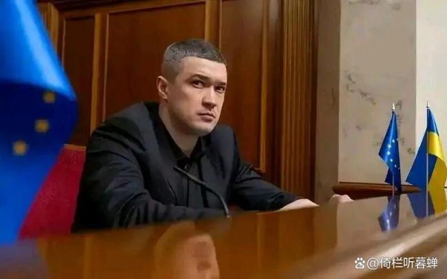 乌防长为何被解职 改革者与体制的碰撞