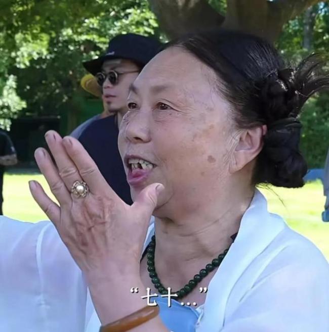 周星驰御用“星女郎”是张美娥吗