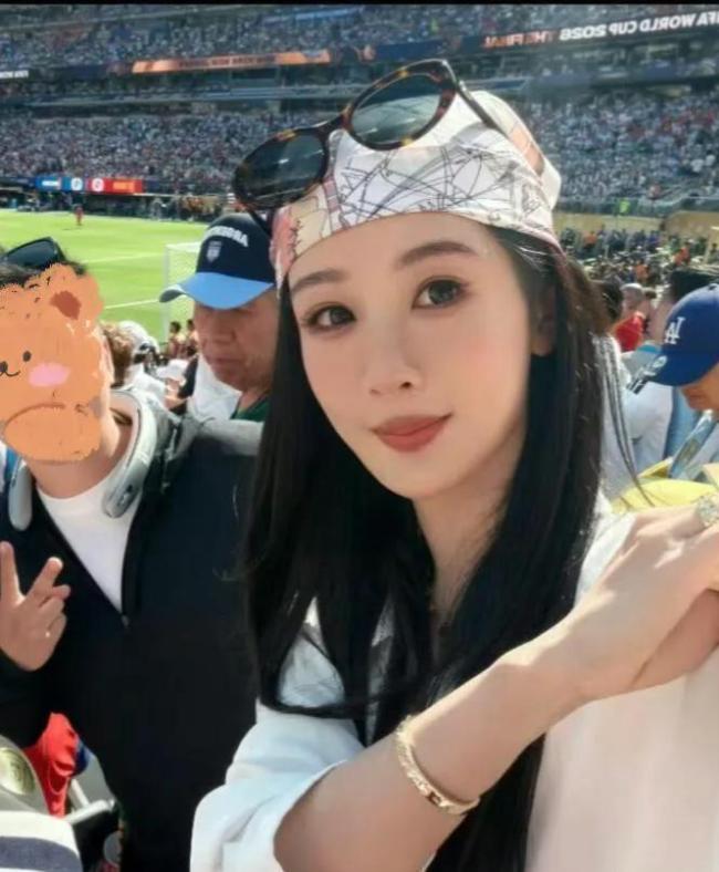 世界杯决赛观众席偶遇多位明星 体娱圈跨界盛宴
