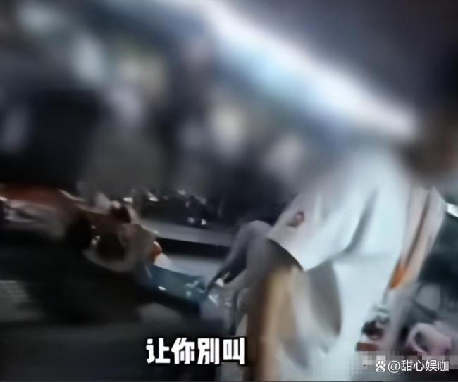 外卖员被3烈犬吓尖叫主人说不咬人 冷漠回应引众怒