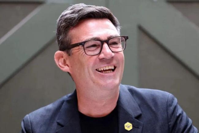 流水的英国首相 铁打的小猫 拉里迎来第七位主人