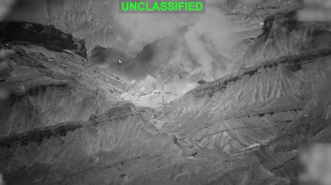 美军连轰伊朗9天，一士兵处理无人机未爆弹时身亡，开战以来累计阵亡人数增至17人！