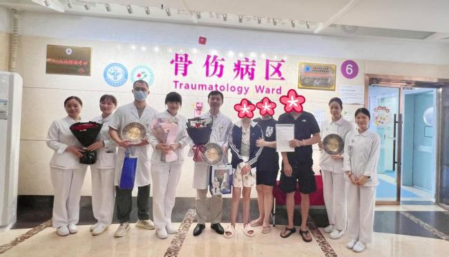 医生回应女孩腰骨滑进肚子致腰腿痛 7年求医终获治愈