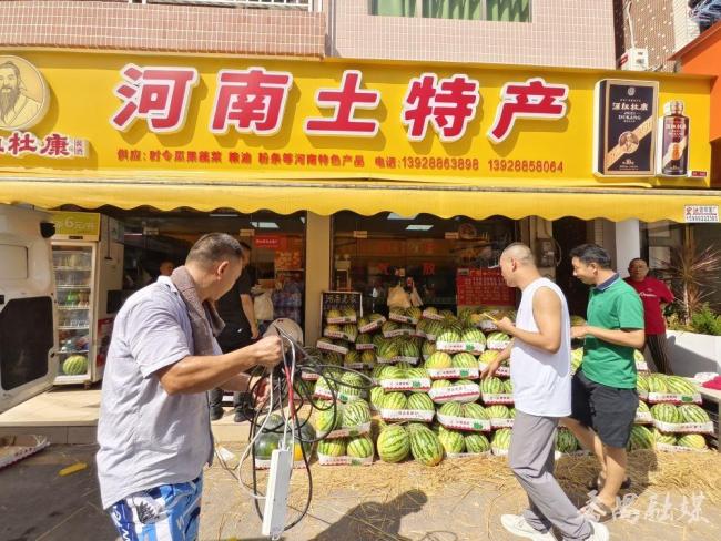 河南滞销西瓜1元1斤在广州卖爆了 千里助农情