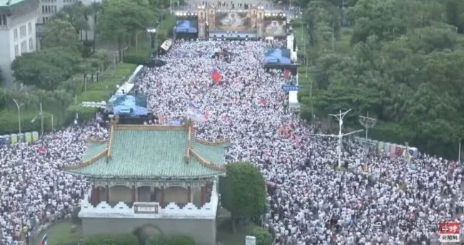 台湾20万人上街抗议