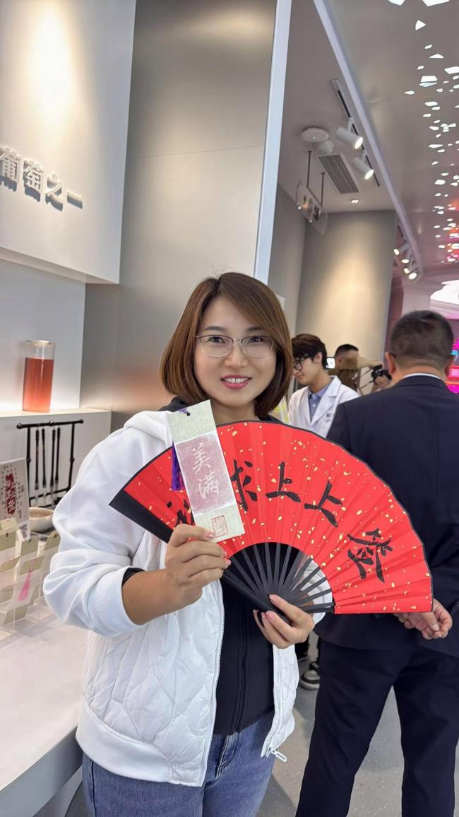 AI时代导游出路在哪 人性化服务成关键