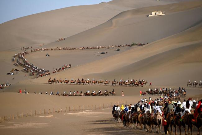 甘肃敦煌：景区智慧调度迎暑期旅游高峰