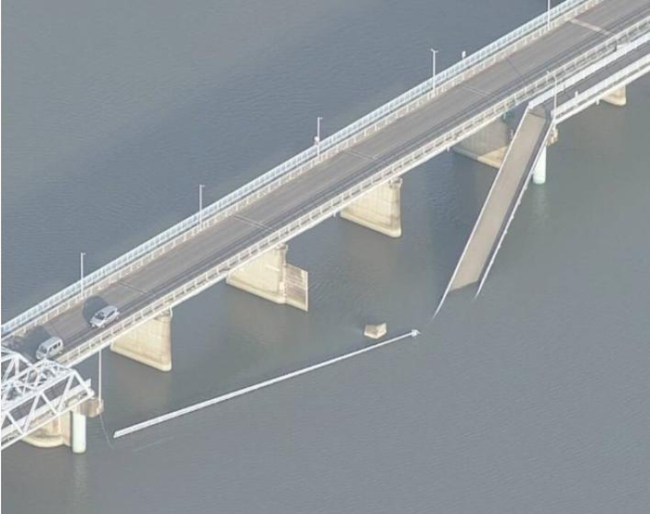 实拍日本地震：超市内孩子们哭成一片 震后物资被抢购一空