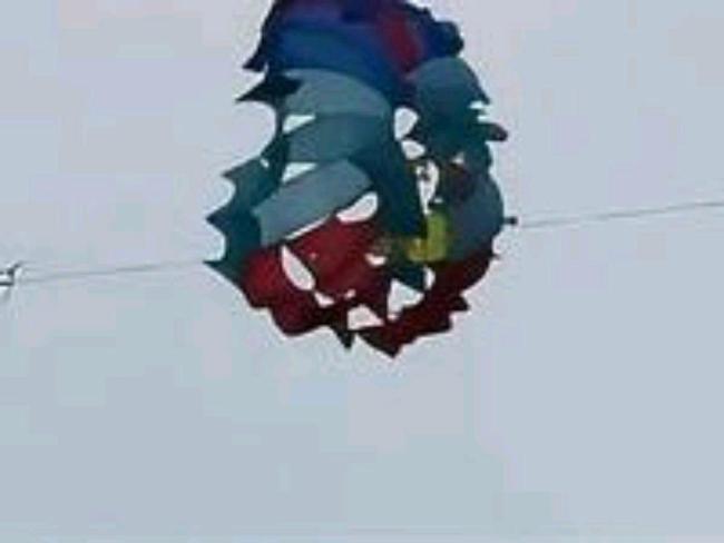 马尔代夫拖曳伞惊魂中国夫妇坠海