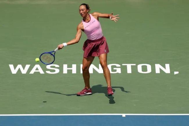郑钦文止步WTA500华盛顿站首轮 伤愈复出首战失利