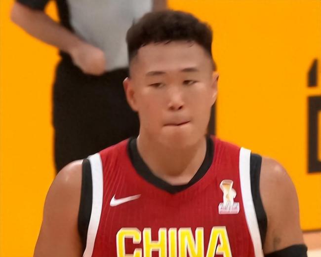 贺希宁3战51 9成男篮支柱