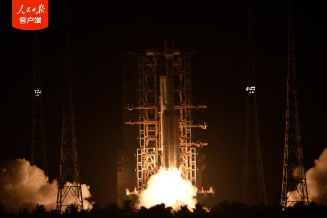 中国成功发射天链三号01星 任务圆满成功