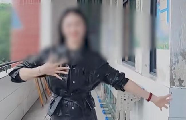 老师在学校拍跳舞视频被家长投诉