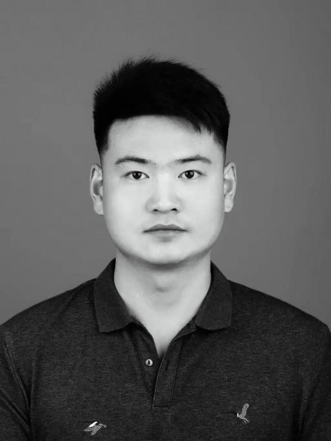 生命最后一刻他推了搭档一把 舍己救人英雄泪别