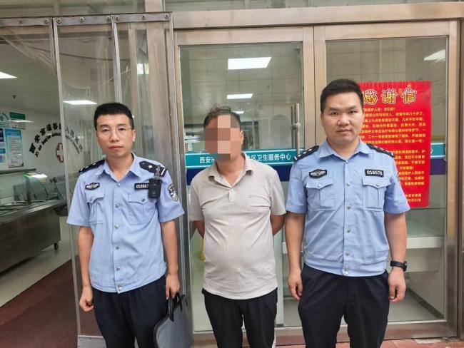 黄牛提前3天踩点带人潜入演唱会 警方严厉打击违法行为