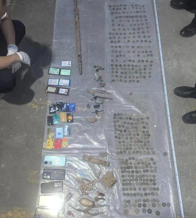 现代版摸金校尉落网查获400多枚古币