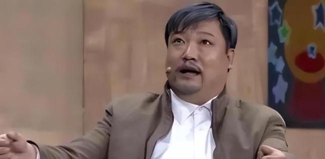 知名男演员私人饭局被偷拍 熟人偷拍引热议