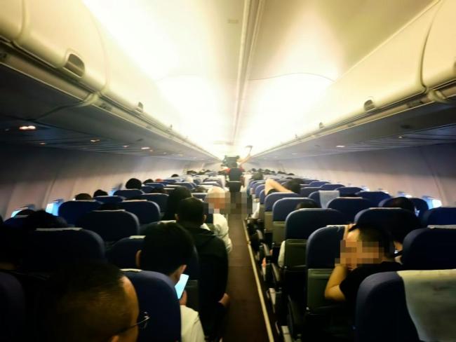 仅差10分钟 白海豚致航班备降运城 旅客经历高空惊魂