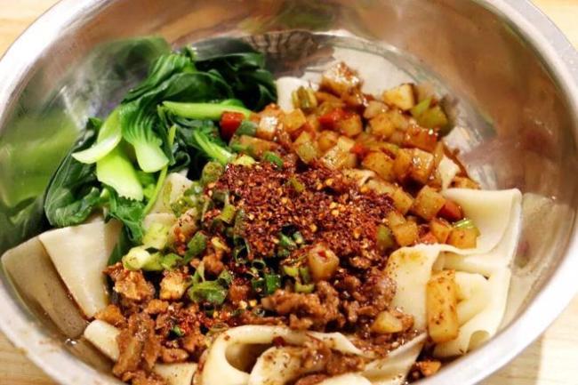 网友戏称西安面食为“褪黑素” 高碳水美食图谱