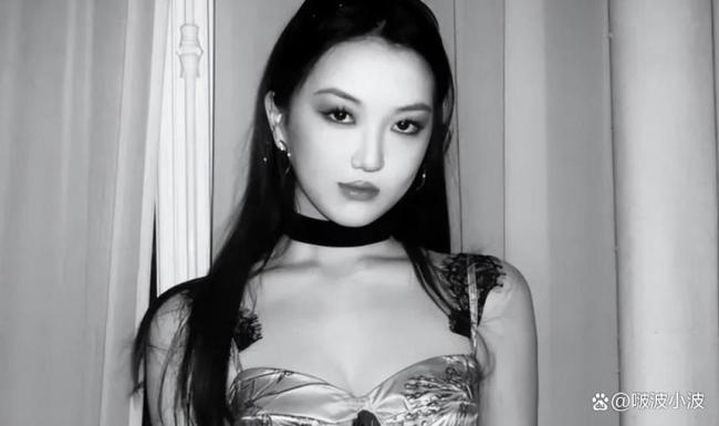 李嫣几乎完美复刻王菲 天生体态与独特气场