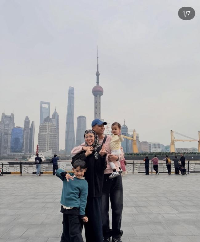 茜拉自曝将移居中国 重启音乐之旅