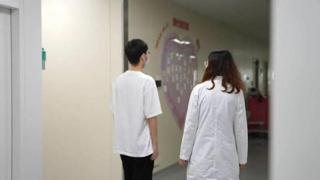 18岁男孩锻炼乏力呕吐确诊罕见病 脂质沉积性肌病揭秘