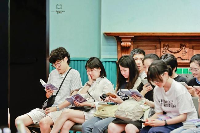 中国读者为何偏爱珍妮特温特森 她用文字触动心灵