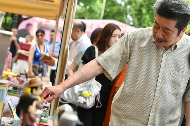鲁迅长孙周令飞出席鲁迅文学周活动 传承与创新