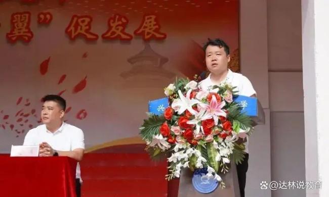 高中生军训后眼神都不一样了 精神面貌焕然一新