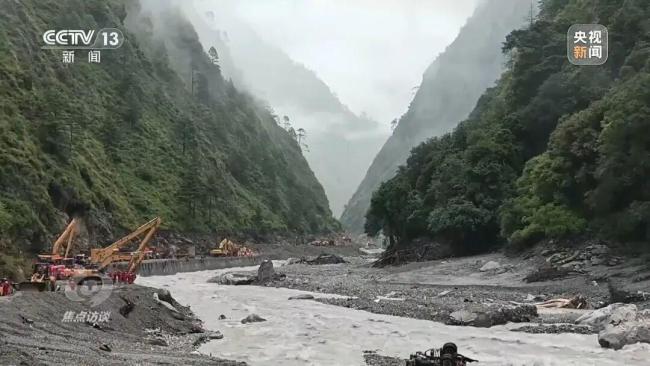 再难 也要挺进核心区 救援黄金72小时