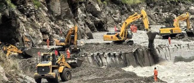尼泊尔泥石流灾害已致919人遇难 搜救与安置工作持续进行