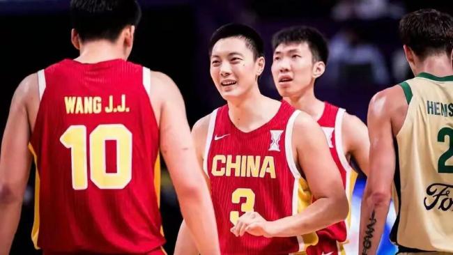 杨瀚森绝杀 中国男篮险胜黎巴嫩 关键之战稳稳拿下