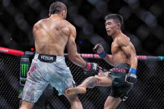 UFC格斗之夜上海站人气火爆 宋亚东KO创纪录