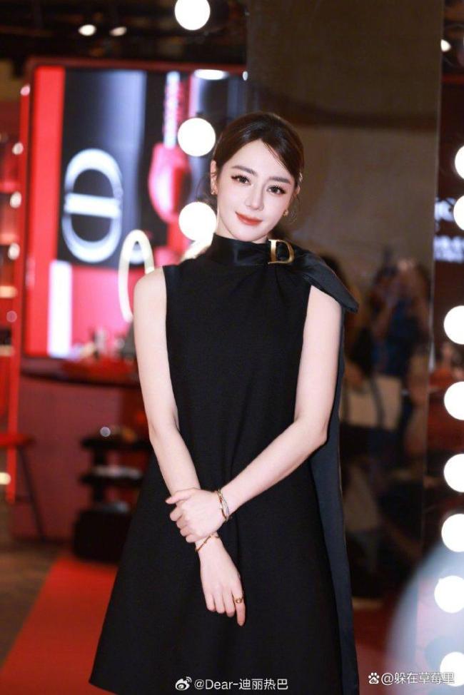 迪丽热巴7年没开过见面会了 七年等待终相见