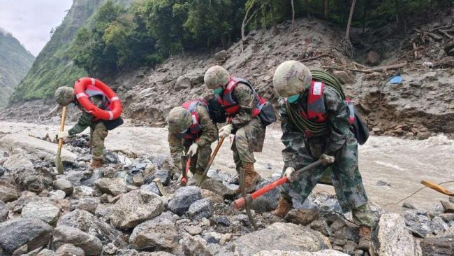 本该退伍的22名子弟兵主动请战 无悔逆行显军魂