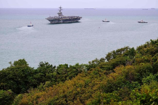 美军“林肯”号航母抵达泰国 漂泊200余日终于上岸