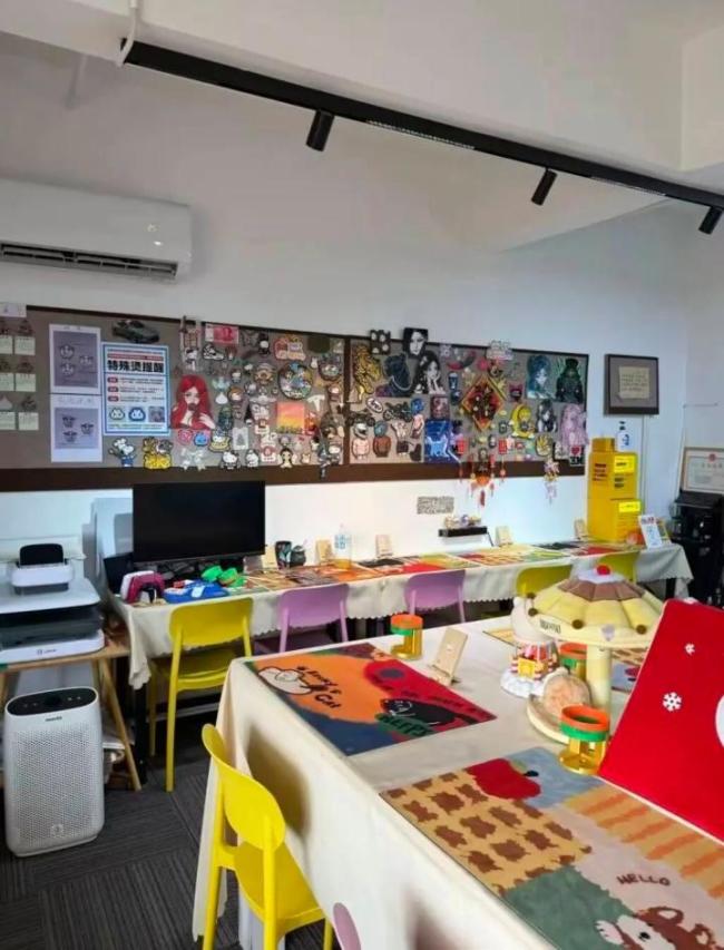 工作日35.9元不限时 拼豆店越开越多 学生撑起客流