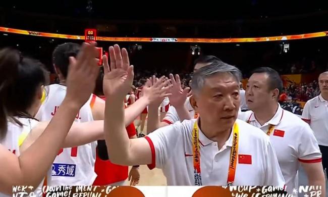 韩旭赛后采访力挺张子宇 姐姐替妹妹挡子弹