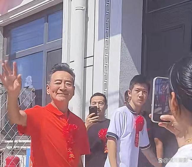 “陆老爷”寇振海儿子考上世界名校 金榜题名回乡祭祖