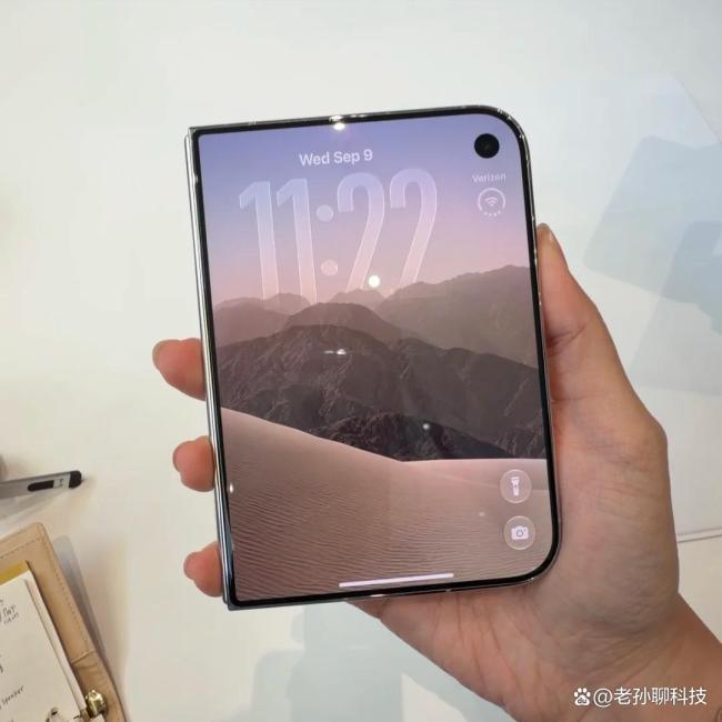 iPhoneDuo外屏不对称 设计妥协引争议