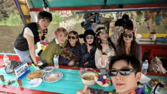 《花少8》钱多不累还有手机 轻松旅行新体验