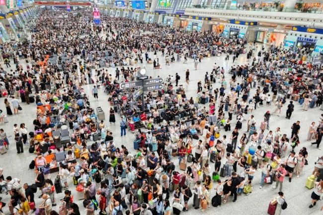 中秋假期日均开行1.3万列旅客列车 应对高峰出行需求