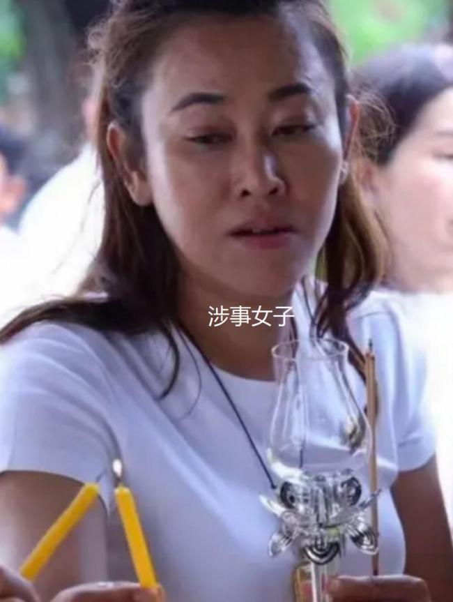 泰国66岁网红僧侣阿赞初丑闻曝光 贪欲破戒引发震动