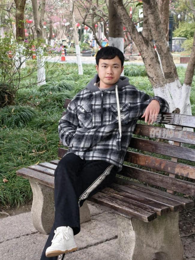 男生去年考上北大放弃今年又考进北大