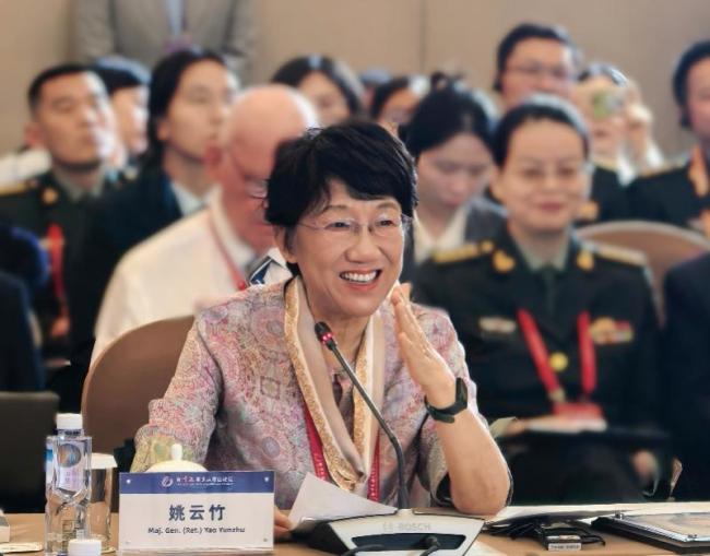 退役女将军亲历北京香山论坛20年