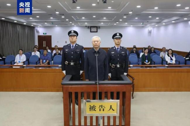 受贿5742万余元,毕井泉一审获刑十四年 长期滥用职权敛财