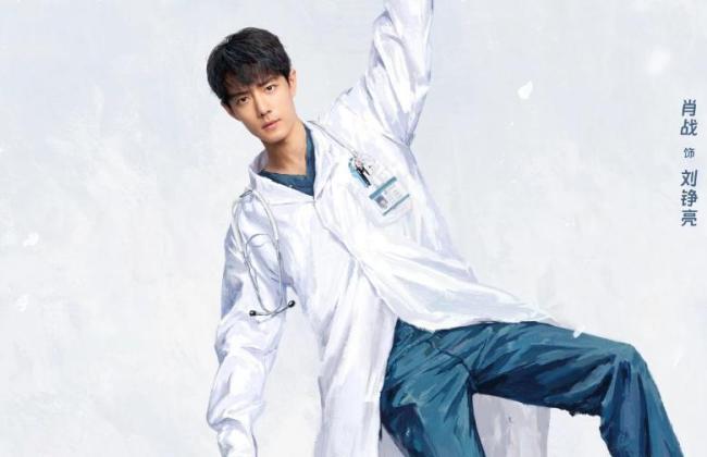 肖战圆头被当VOGUE的O 创刊以来首位“银十”男星封面