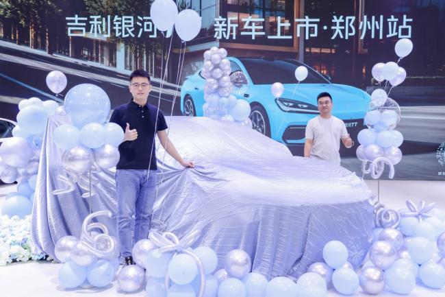 车市上演“疯狂星期三”：新车扎堆上市引发关注