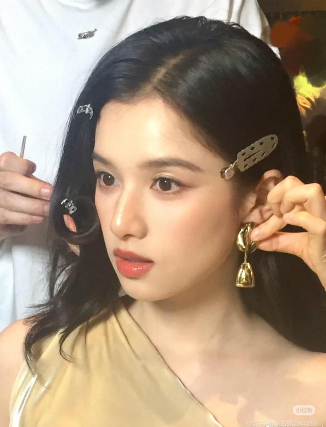 疑似罗云熙张婧仪恋情 分时段进出引发热议