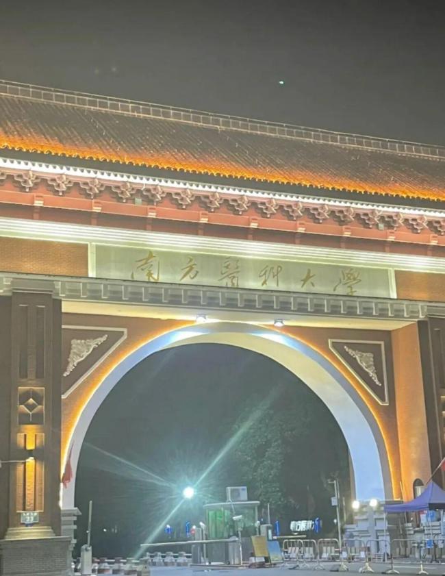 坠亡学生返校后上了6个夜班